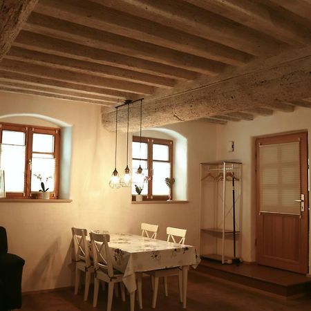 Stilvolle Wohnung Auf 50 M² Mit Parkplatz Und Wifi Kraiburg am Inn エクステリア 写真