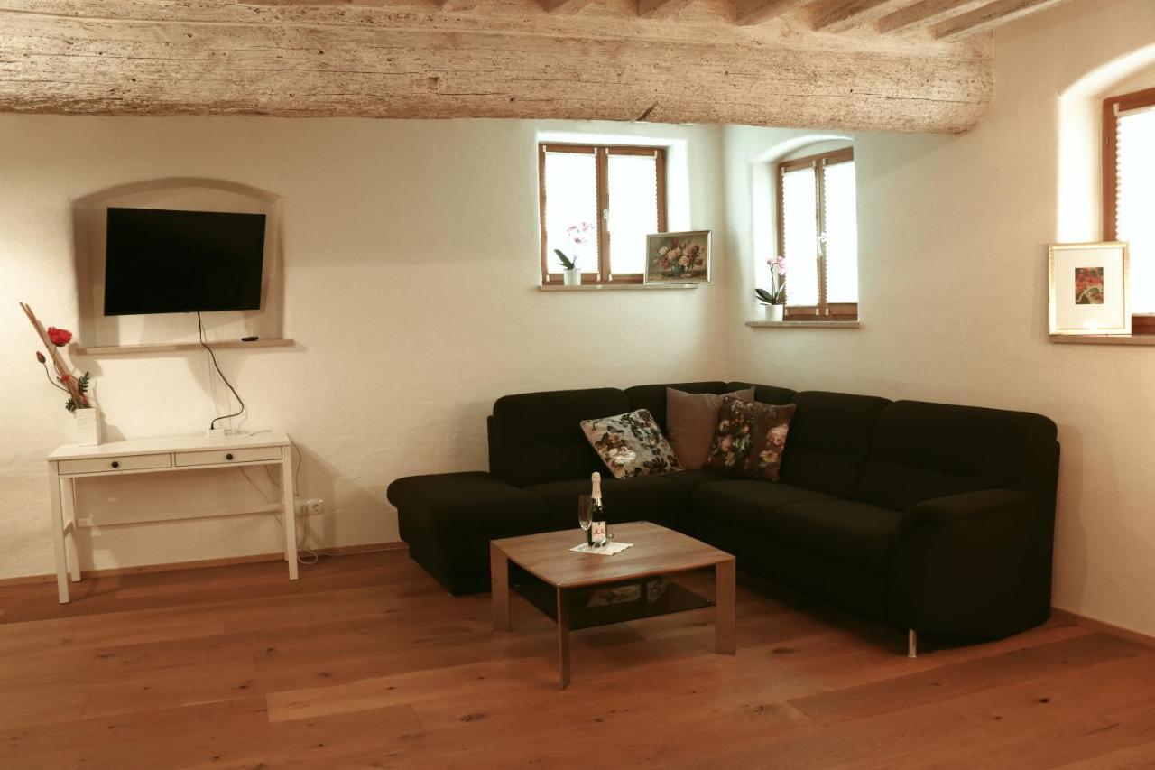 Stilvolle Wohnung Auf 50 M² Mit Parkplatz Und Wifi Kraiburg am Inn エクステリア 写真